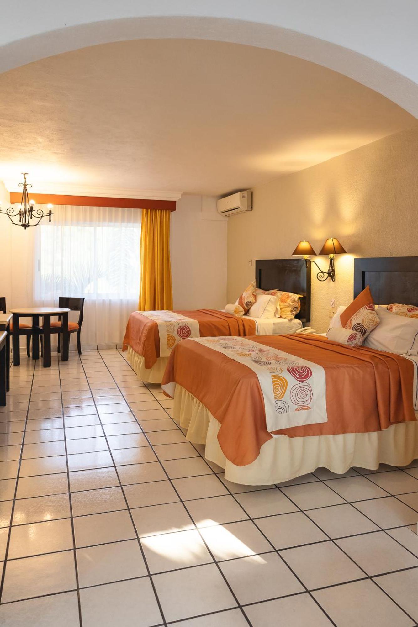 Maria Isabel Colima Hotel Exterior photo